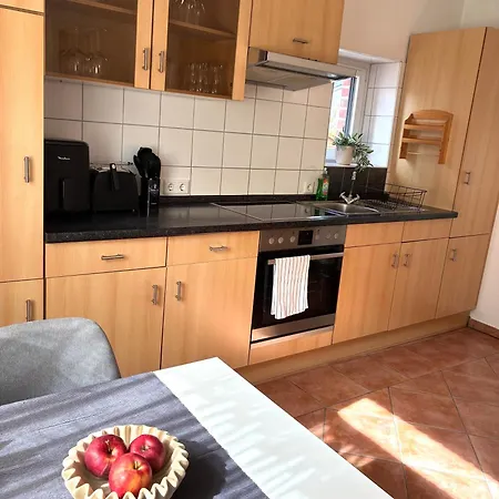 Gemuetliche Erdgeschosswohnung Mit Terrasse Und Kamin
